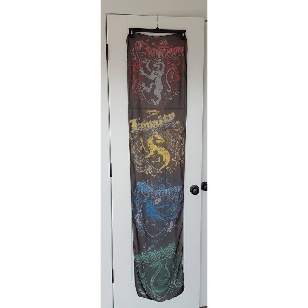 Scarf- Harry Potter House Crest Theme
